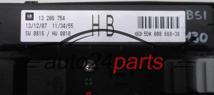 BOITE ELECTRIQUE A RELAIS ET FUSIBLE OPEL ASTRA ZAFIRA B 