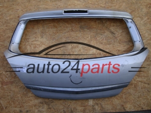 KLAPA TYLNA OPEL ASTRA H  SREBRNA - 136