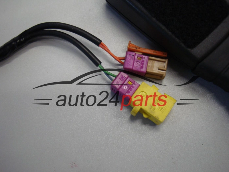 NAPINACZ PASA BEZPIECZENSTWA OPEL VECTRA C PRAWY PRZOD 24463510F, R9021510473