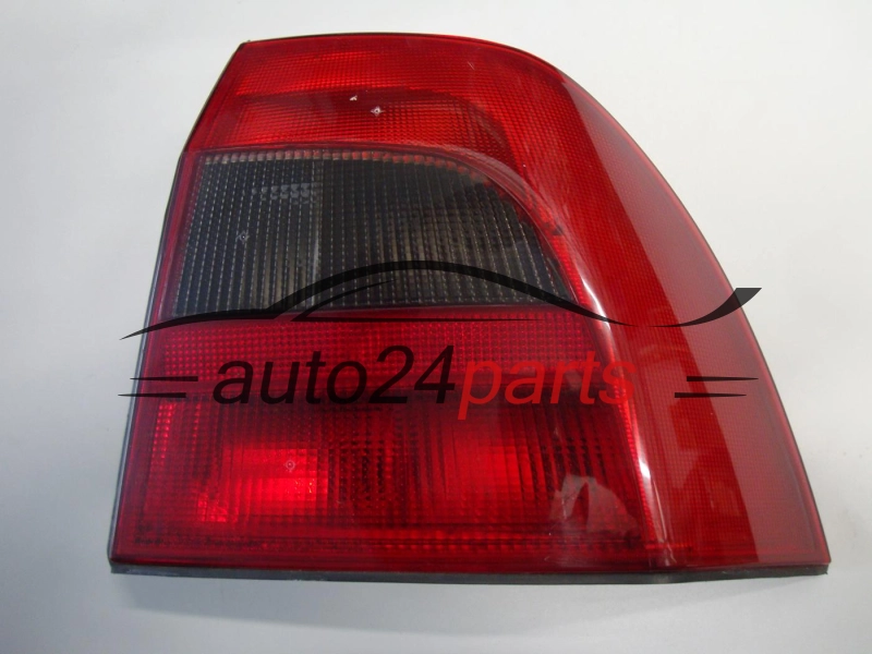 LAMPA TYLNA PRAWA OPEL VECTRA B SEDAN PO LIFCIE