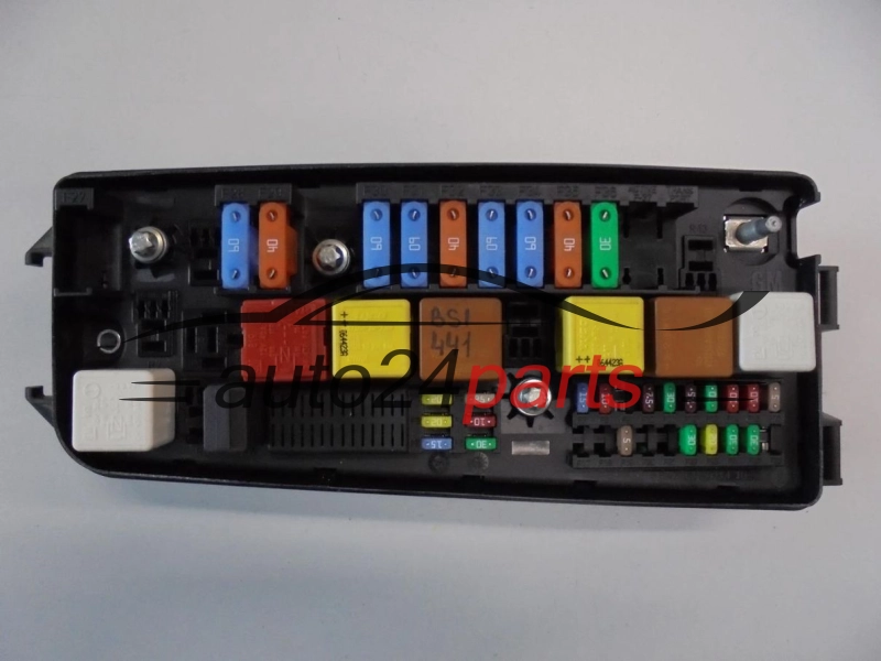 SKRZYNKA ELEKTRYCZNA PRZEKAŻNIKÓW I BEZPIECZNIKÓW MODUŁ NADWOZIA CENTRALKA KOMFORTU BSI PRZEDNIA OPEL VECTRA C SIGNUM GM 13 240 245 JG, 13240245 JG, 519 179 105, 519179105