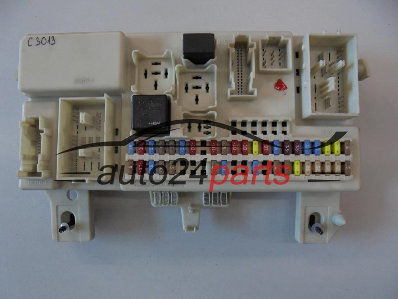 SKRZYNKA BEZPIECZNIKÓW MODUL VOLVO S40 8690719, 519096119