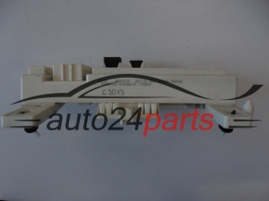 SKRZYNKA BEZPIECZNIKÓW MODUL VOLVO S40 8690719, 519096119
