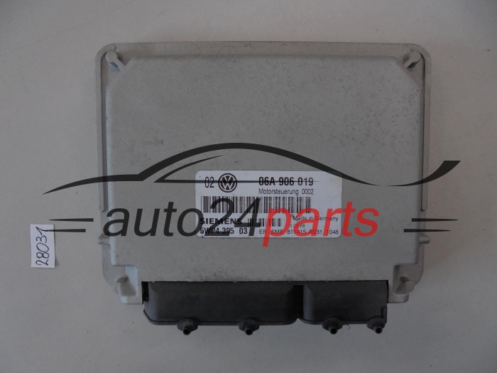 KOMPUTER STEROWNIK SILNIKA VOLKSWAGEN GOLF 1.6 06A906019, 06A 906 019, SIEMENS 5WP4 395 03, 5WP439503, MOTORSTEUERUNG 0002