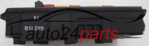 SKRZYNKA ELEKTRYCZNA PRZEKAŻNIKÓW I BEZPIECZNIKÓW MODUŁ NADWOZIA CENTRALKA KOMFORTU BSI PRZEDNIA OPEL VECTRA C SIGNUM 2002-2008