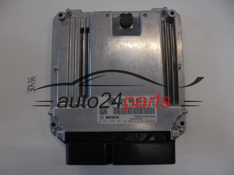 Sterownik silnika VW VOLKSWAGEN 03L906022CJ BOSCH 0281016387 EDC17CP20 - 30436