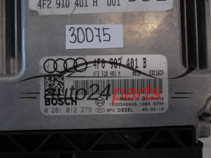 CALCULATEUR MOTEUR AUDI 0281012279 4F0907401B