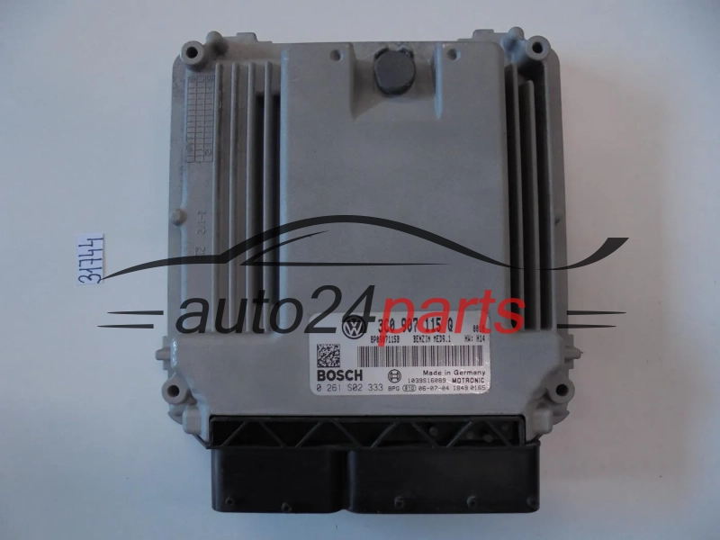 Komputer silnika VOLKSWAGEN 0261S02333 3C0907115Q MED9.1