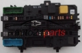 CAJA ELECTRICA DE FUSIBLES Y RELES OPEL ASTRA H ZAFIRA B GM 13 220 831 HQ