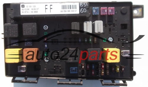 BOITE ELECTRIQUE A RELAIS ET FUSIBLE OPEL ASTRA ZAFIRA B