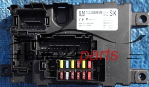 ELEKTRISCHER KASTEN SICHERUNGKASTEN SICHERUNG UND RELAIS STROMKASTEN RELAISKASTEN OPEL CORSA D 13308949 SK