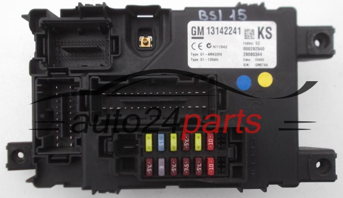 BOITE ELECTRIQUE A RELAIS ET FUSIBLE OPEL CORSA D 13142241 KS