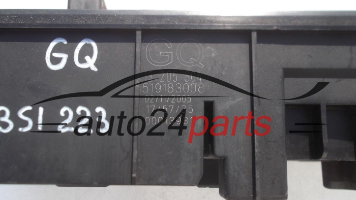 BOITE ELECTRIQUE A RELAIS ET FUSIBLE OPEL VECTRA C SIGNUM 