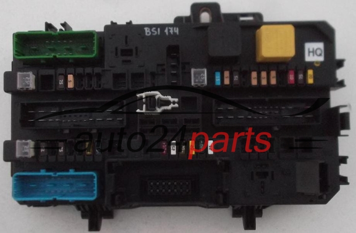BOITE ELECTRIQUE A RELAIS ET FUSIBLE OPEL ASTRA H ZAFIRA B GM 13 220 831 HQ