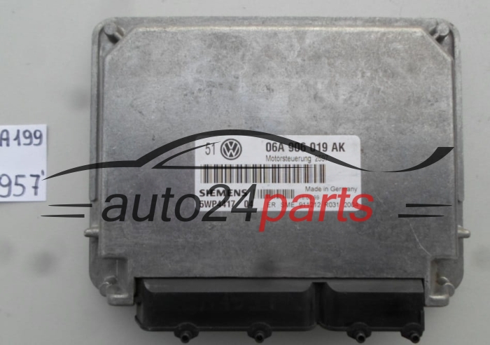 KOMPUTER STEROWNIK SILNIKA VOLKSWAGEN GOLF BORA 1.6 AKL, SIEMENS 5WP4417 04, 5WP441704, 06A 906 019 AK, 06A906019AK