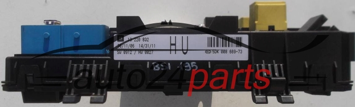 BOITE ELECTRIQUE A RELAIS ET FUSIBLE OPEL ASTRA H ZAFIRA B 