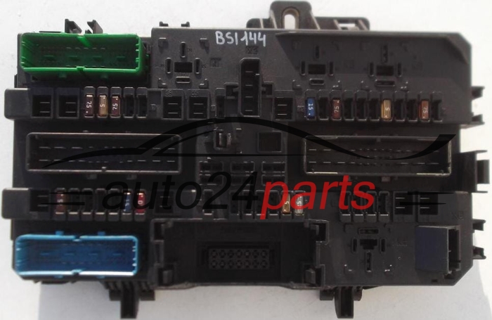 BOITE ELECTRIQUE A RELAIS ET FUSIBLE OPEL ASTRA H ZAFIRA B 13 145 014 CA