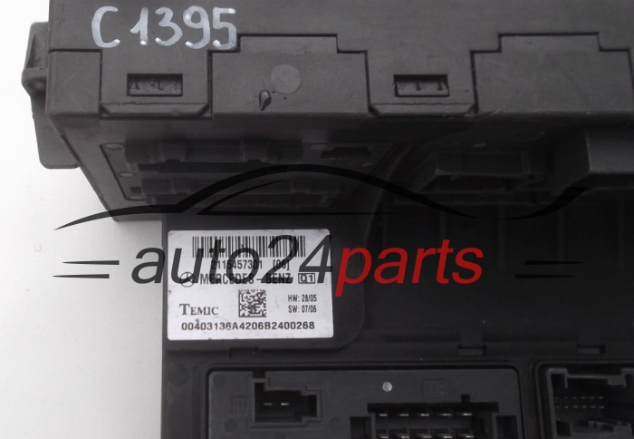 SKRZYNKA BEZPIECZNIKÓW MODUL MERCEDES W211 2115457301