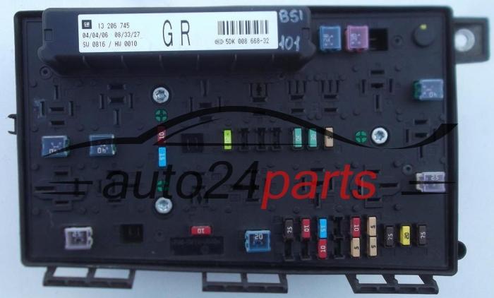 BOITE ELECTRIQUE A RELAIS ET FUSIBLE OPEL GM 13 206 745 GR HELLA 5DK 008 668-32