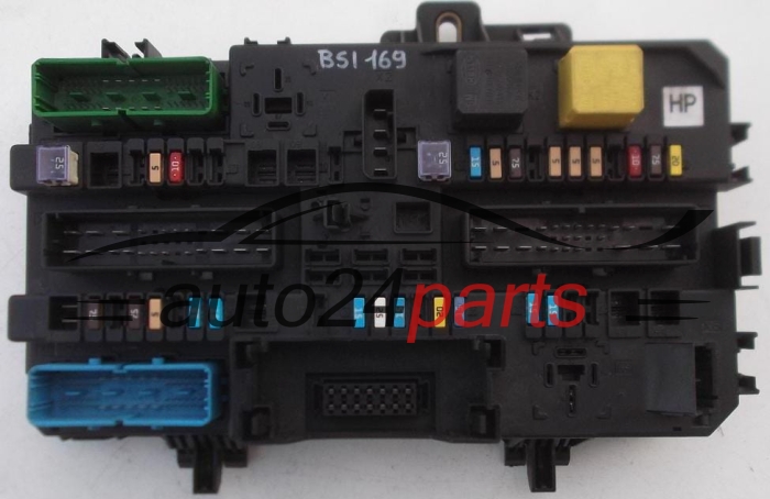 BOITE ELECTRIQUE A RELAIS ET FUSIBLE OPEL ASTRA H ZAFIRA B GM 13 220 830 HP