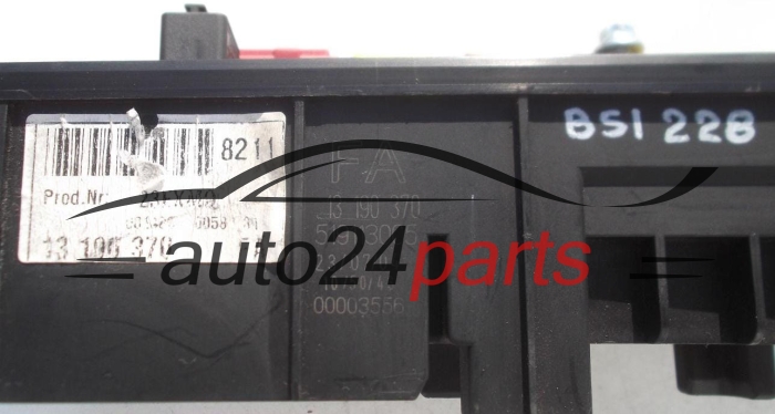 BOITE ELECTRIQUE A RELAIS ET FUSIBLE OPEL VECTRA C SIGNUM 