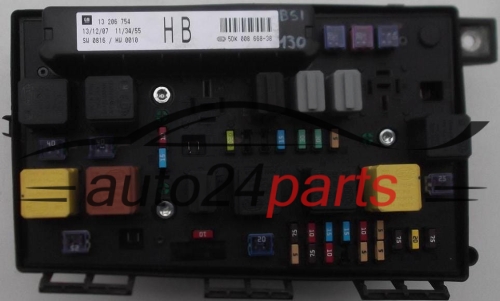 BOITE ELECTRIQUE A RELAIS ET FUSIBLE OPEL ASTRA ZAFIRA B 